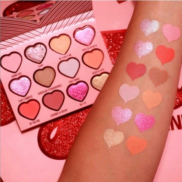 Kylie Valentine's Pressed Powder Eyeshadow Palette - Picture 4 of 16